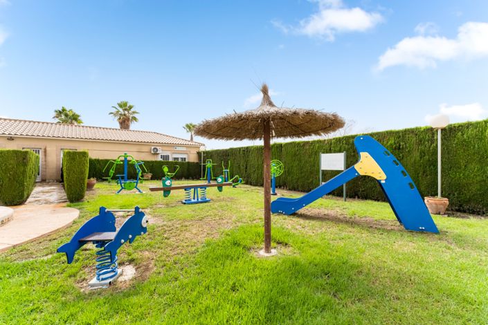 Image No.25-2 Bed Bungalow for sale