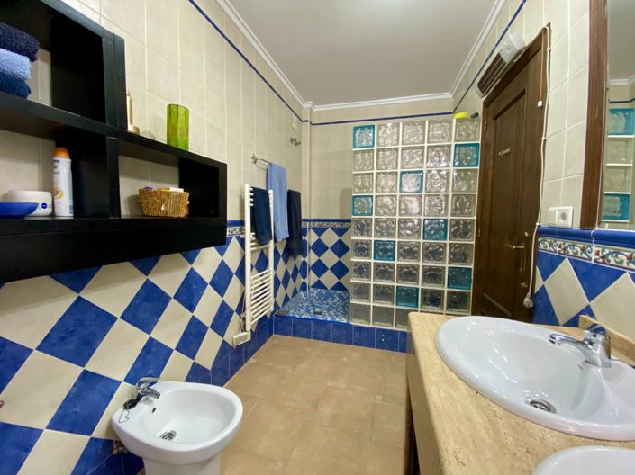 Image No.30-3 Bed Villa for sale