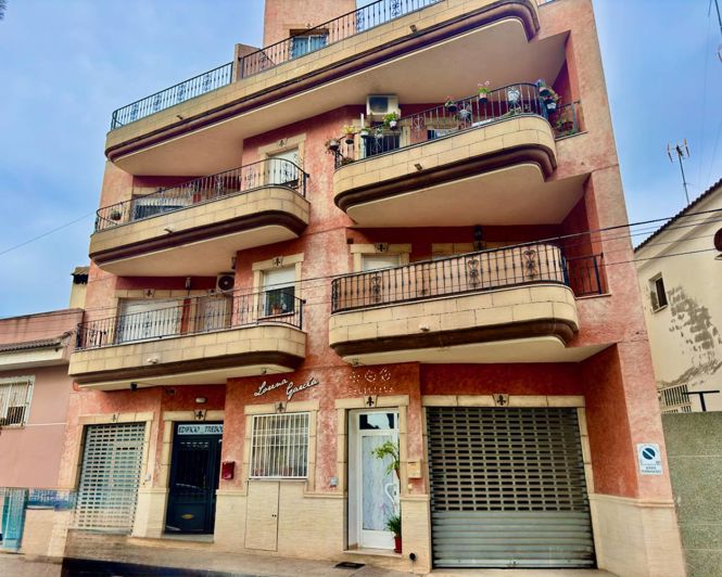 Image No.1-3 Bed Apartment for sale