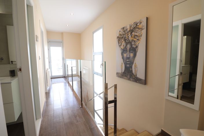 Image No.19-3 Bed Villa for sale