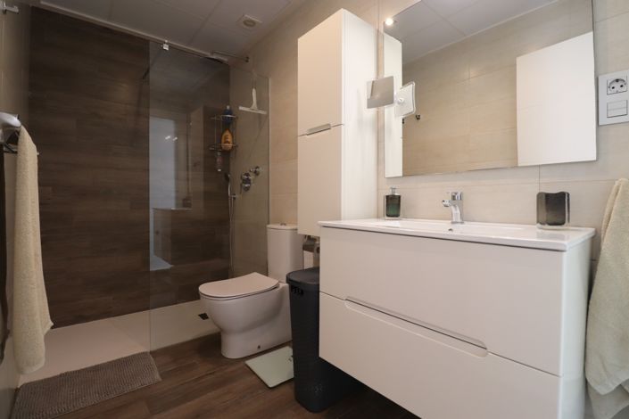 Image No.24-3 Bed Villa for sale