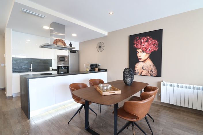 Image No.9-3 Bed Villa for sale