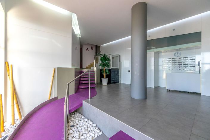 Image No.19-4 Bed Apartment for sale