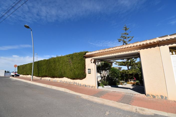 Image No.4-4 Bed Villa for sale