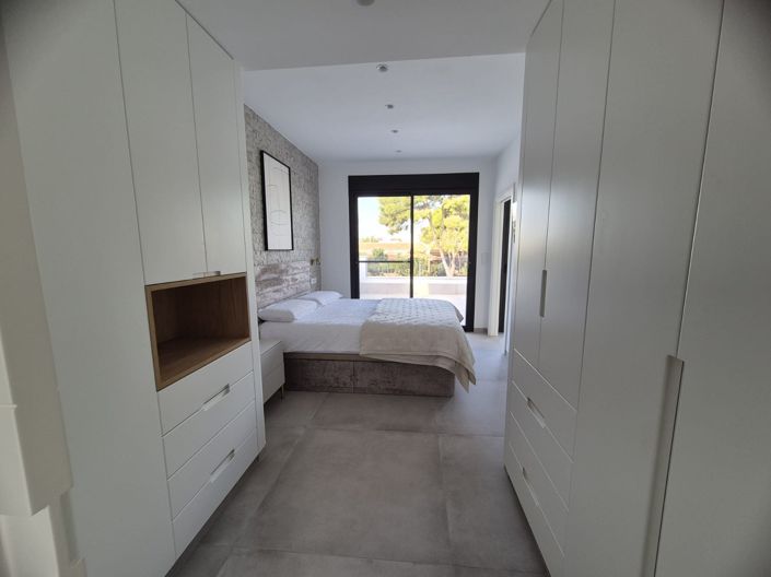 Image No.12-3 Bed Villa for sale