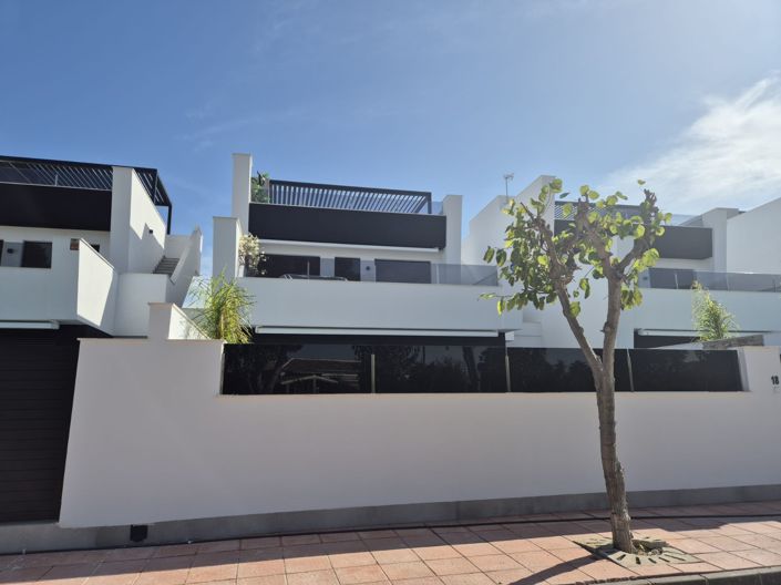 Image No.25-3 Bed Villa for sale