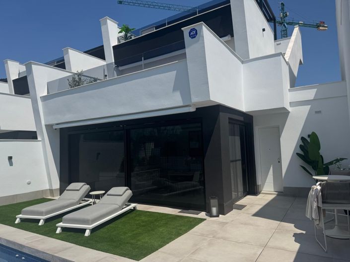 Image No.28-3 Bed Villa for sale