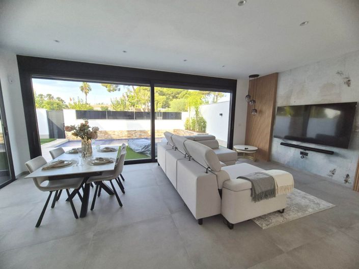 Image No.6-3 Bed Villa for sale