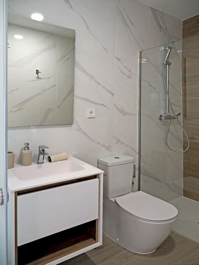 Image No.40-2 Bed Apartment for sale