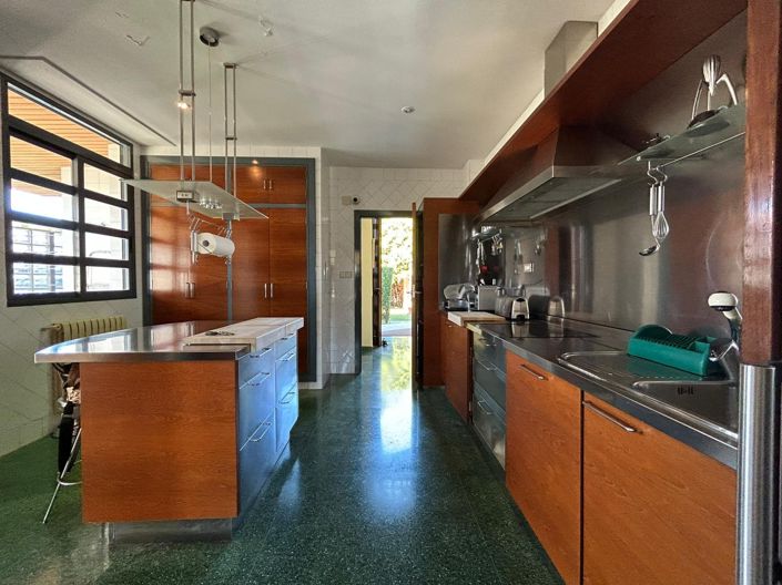 Image No.9-4 Bed Villa for sale