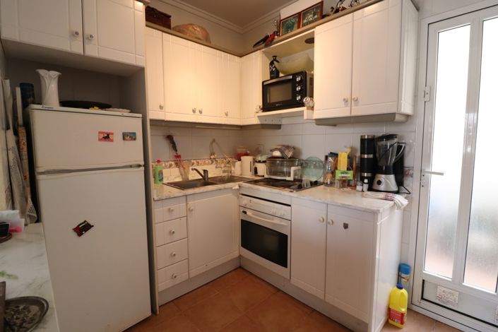 Image No.11-3 Bed Property for sale