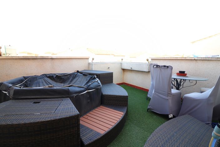 Image No.22-3 Bed Property for sale