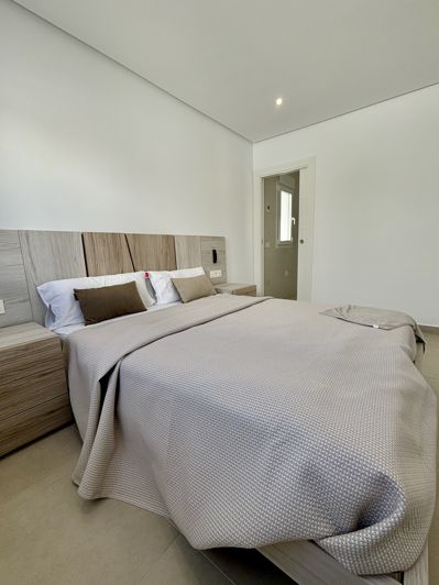 Image No.23-3 Bed Villa for sale