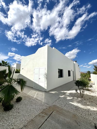 Image No.7-3 Bed Villa for sale