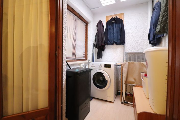 Image No.14-3 Bed Townhouse for sale