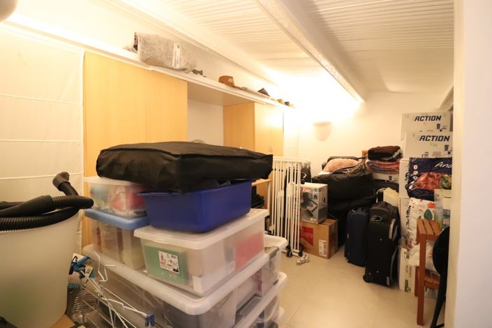 Image No.18-3 Bed Townhouse for sale