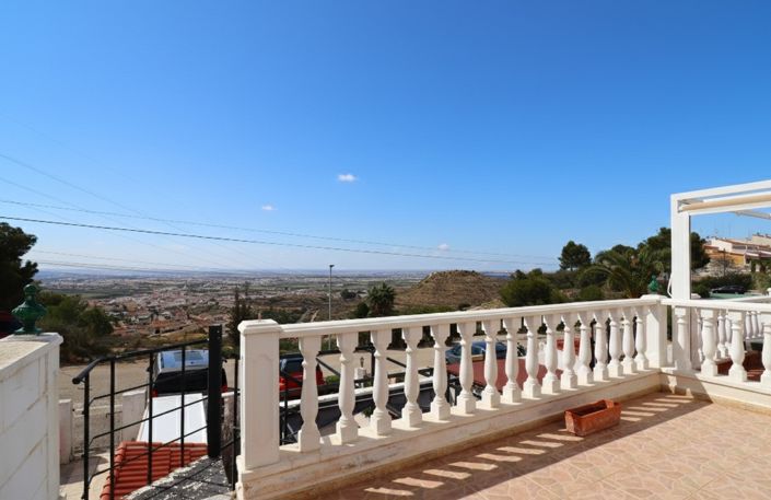 Image No.2-3 Bed Townhouse for sale