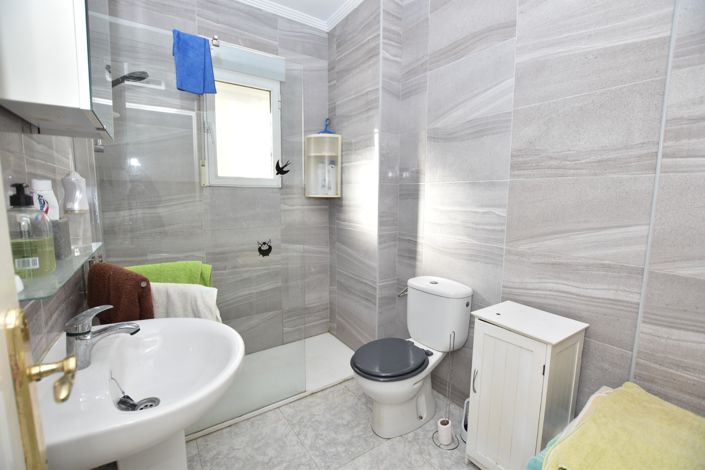 Image No.14-2 Bed Townhouse for sale