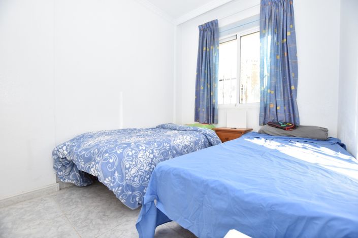 Image No.16-2 Bed Townhouse for sale