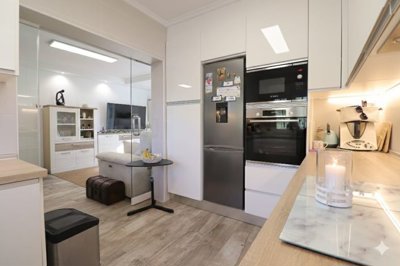 o1jf13njr8kbsib2gs293m16332j