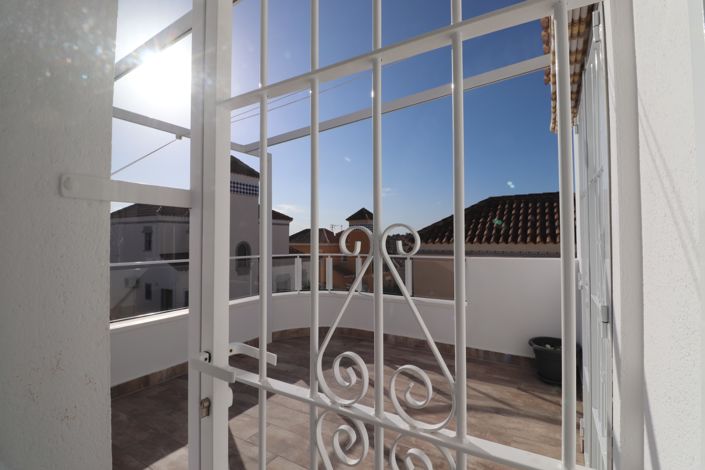 Image No.18-4 Bed Villa for sale