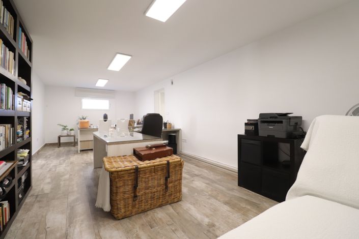 Image No.26-4 Bed Villa for sale