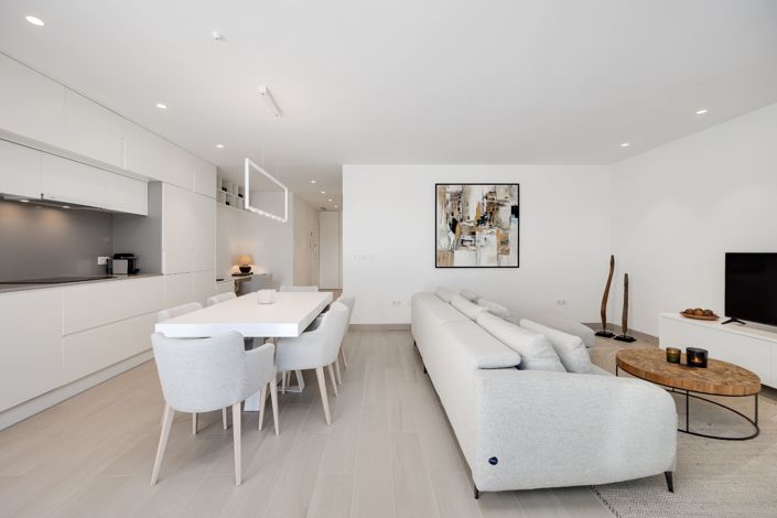 Image No.8-3 Bed Apartment for sale