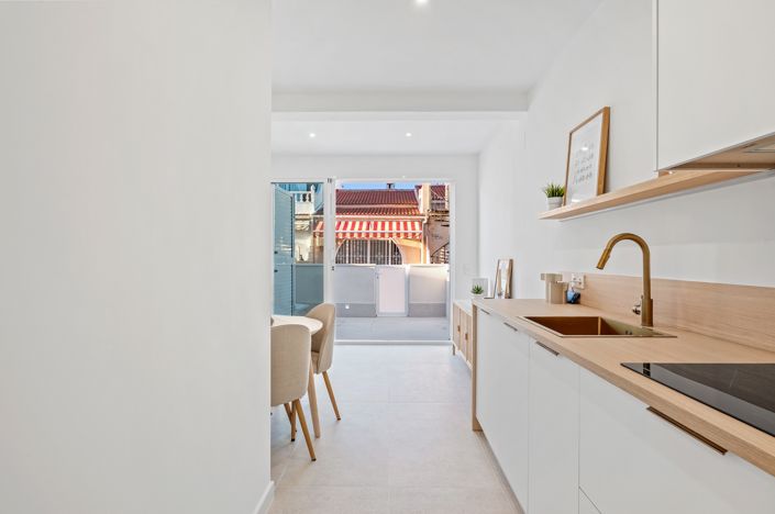 Image No.5-2 Bed Townhouse for sale