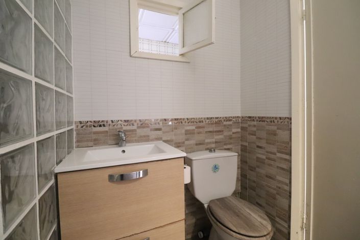 Image No.15-4 Bed Bungalow for sale