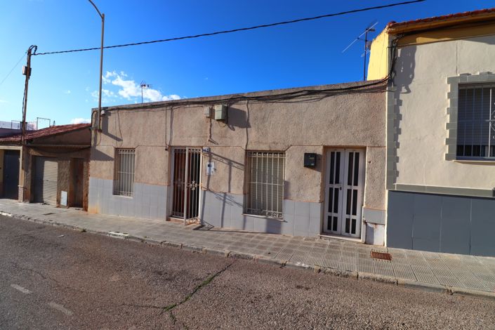 Image No.22-4 Bed Bungalow for sale