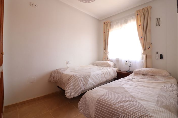 Image No.16-3 Bed Property for sale