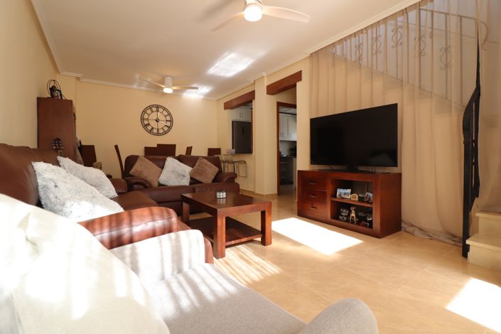 Image No.5-3 Bed Property for sale