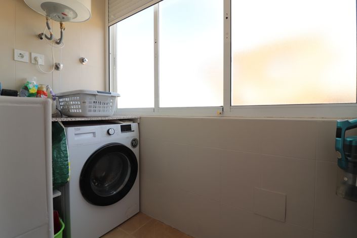 Image No.9-3 Bed Property for sale