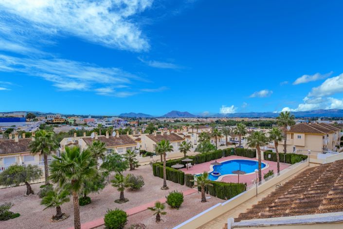 Image No.2-3 Bed Villa for sale