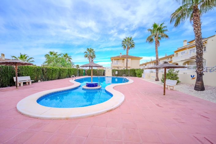 Image No.33-3 Bed Villa for sale