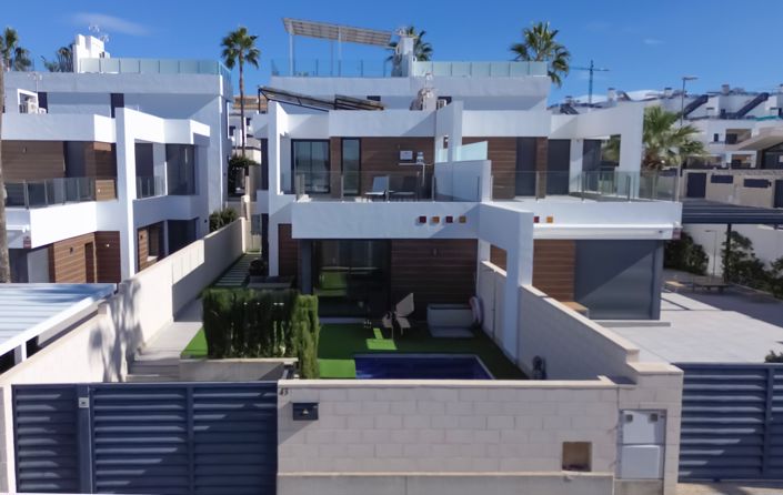 Image No.35-3 Bed Villa for sale