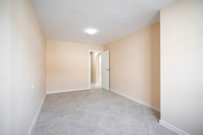 Image No.9-2 Bed Bungalow for sale