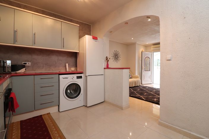 Image No.10-2 Bed Property for sale