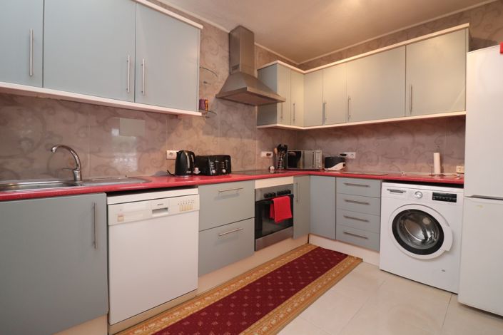 Image No.9-2 Bed Property for sale