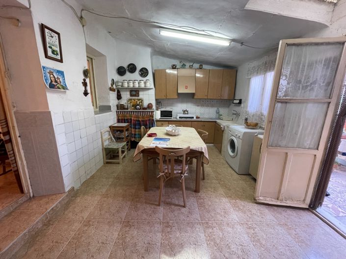 Image No.8-3 Bed Bungalow for sale