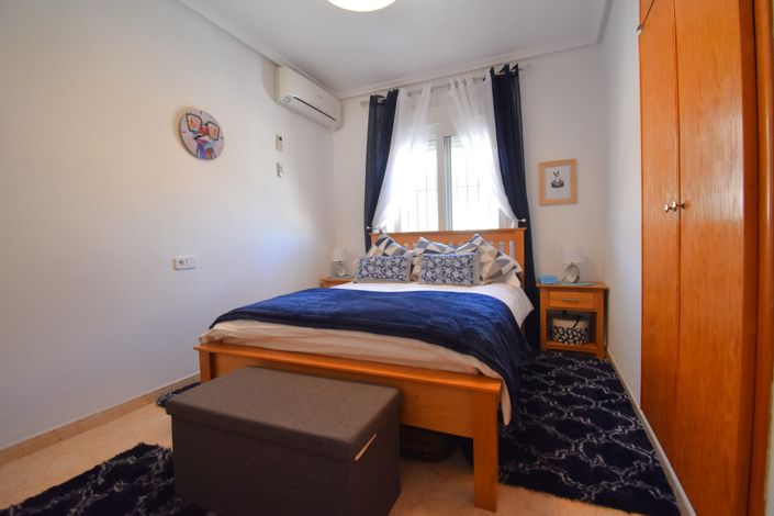 Image No.10-3 Bed Property for sale