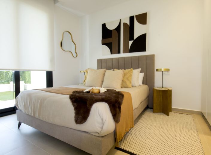 Image No.33-2 Bed Apartment for sale
