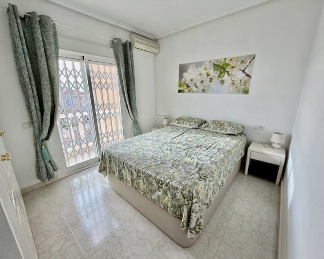 Image No.6-2 Bed Townhouse for sale