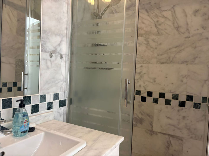 Image No.20-2 Bed Apartment for sale