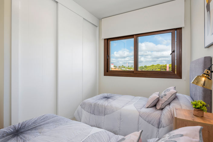 Image No.17-2 Bed Apartment for sale