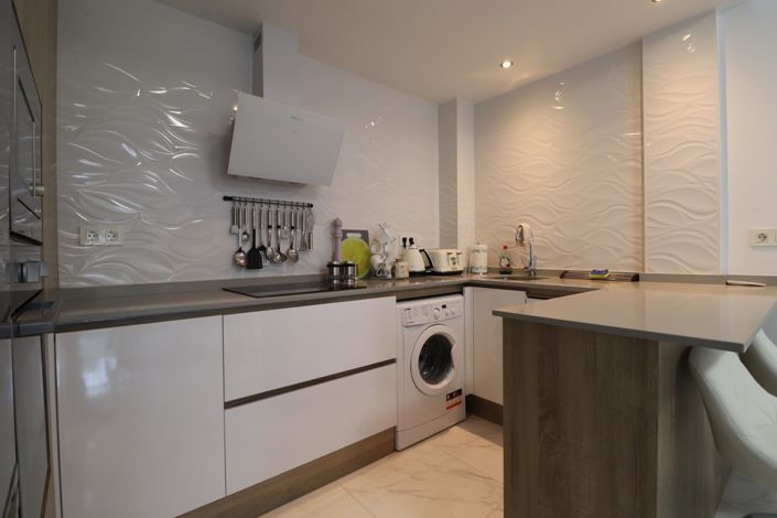 Image No.10-3 Bed Apartment for sale