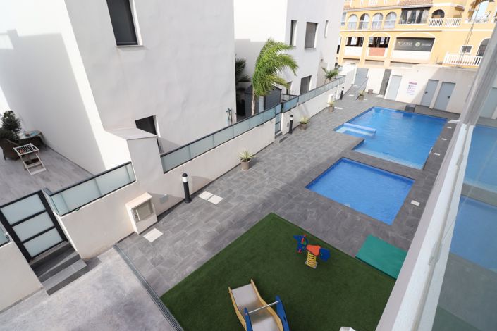 Image No.27-3 Bed Apartment for sale