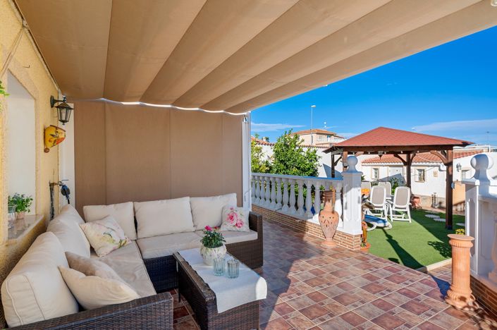 Image No.10-4 Bed Villa for sale