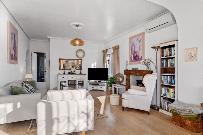 Image No.32-4 Bed Villa for sale