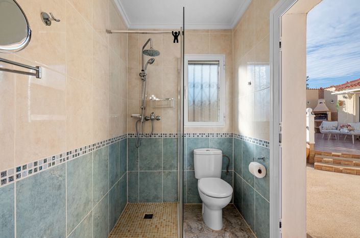 Image No.41-4 Bed Villa for sale